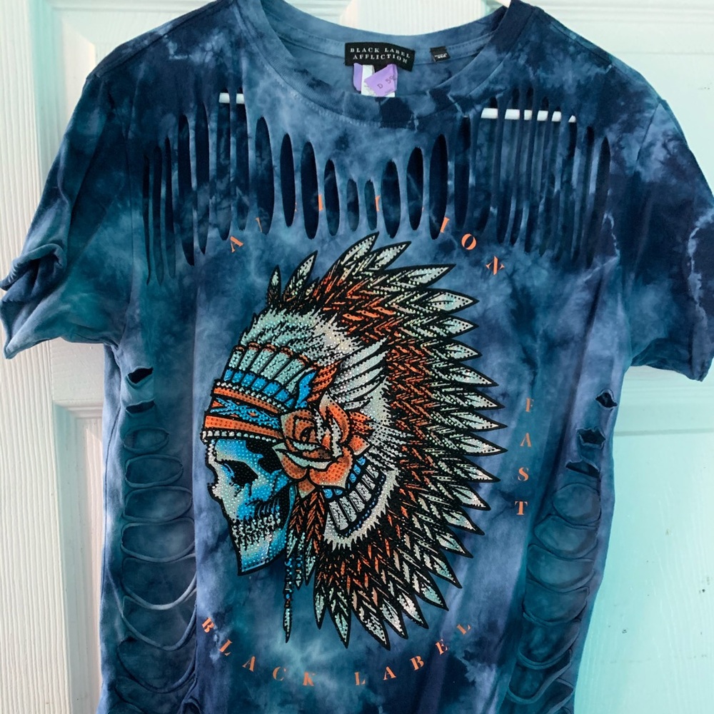 Like New Black Label distressed cut T